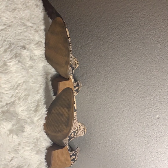 Charles byCharles David Booties size 8 - Picture 8 of 11